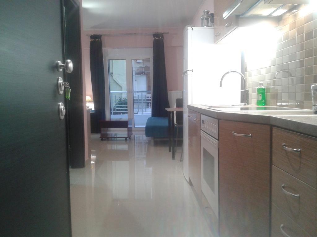 Super 36Sqm Junior Suite In Luxurious Picturesque Area Пирея Екстериор снимка